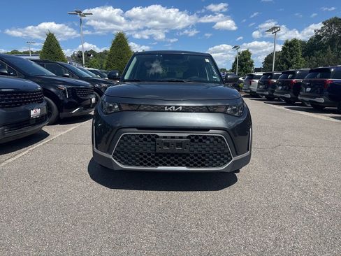 Used 2023 Kia Soul LX w/ LX Technology Package FWD image 6