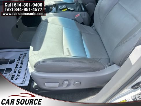 Used 2015 Toyota Sienna XLE w/ XLE Navigation Package image 10