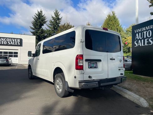 Used 2014 Nissan NV 3500 SL image 4