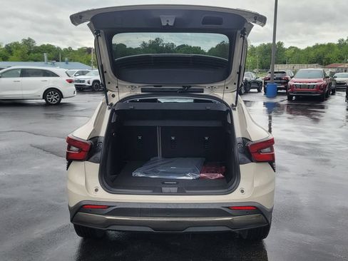 New 2026 Chevrolet Trax ACTIV w/ Driver Confidence Package FWD image 11
