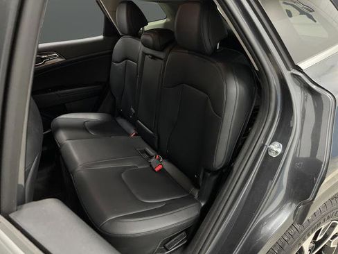 Used 2023 Kia Sportage EX image 28