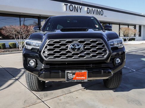 Used 2023 Toyota Tacoma TRD Sport image 3