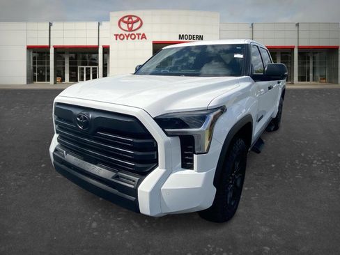 Used 2025 Toyota Tundra SR5 w/ SR5 Convenience Package AWD/4WD image 1