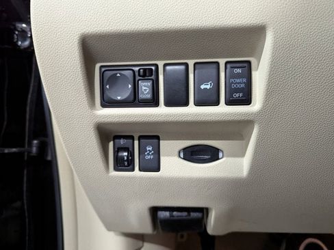 Used 2017 INFINITI QX70 AWD w/ Premium Package image 33