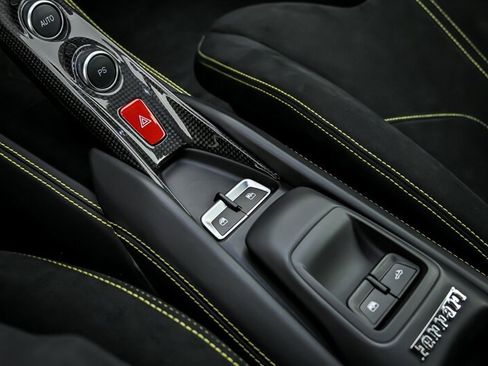 Used 2021 Ferrari F8 Tributo RWD image 36