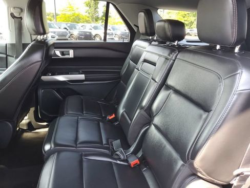 Certified 2023 Ford Explorer XLT w/ Equipment Group 202A AWD/4WD image 31