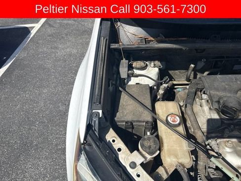 Used 2018 Toyota RAV4 XLE w/ Plus Extra Value Package FWD image 17