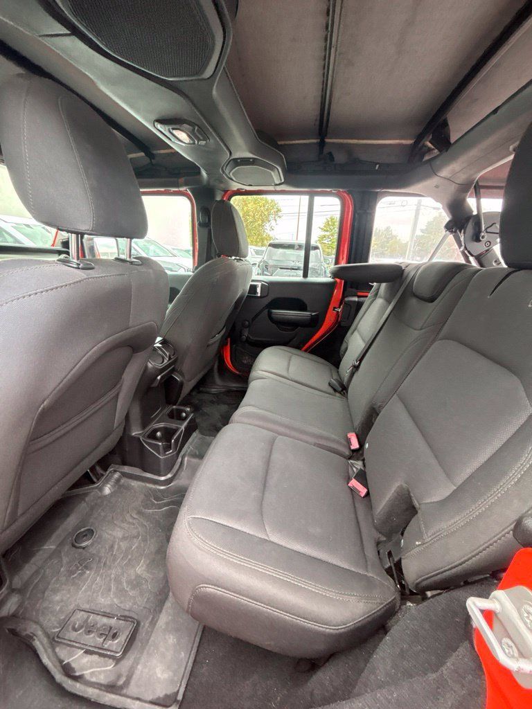 Used 2018 Jeep Wrangler Unlimited Sport AWD/4WD image 17