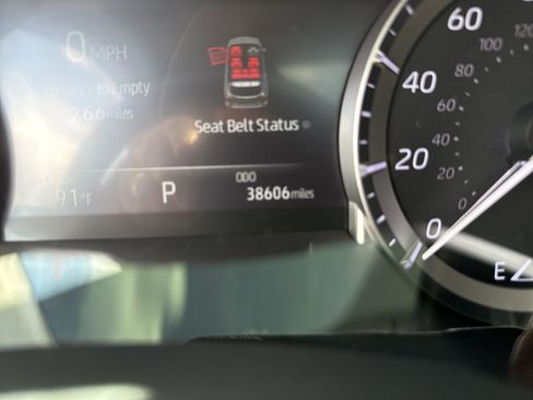 Used 2022 Toyota Highlander XLE image 15