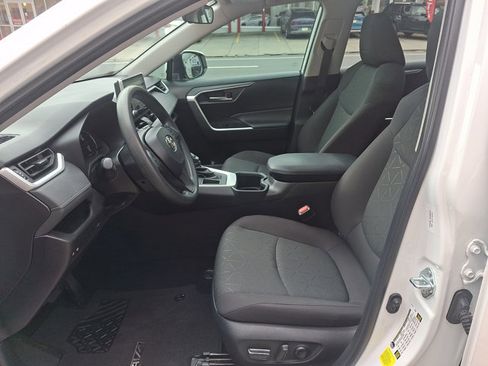 Used 2024 Toyota RAV4 XLE w/ Convenience Package FWD image 13