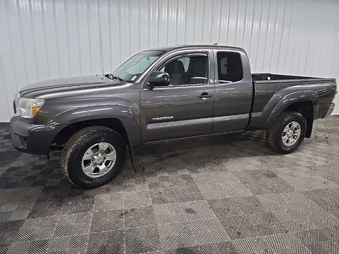 Used 2015 Toyota Tacoma 4x4 Access Cab w/ SR5 Package image 6