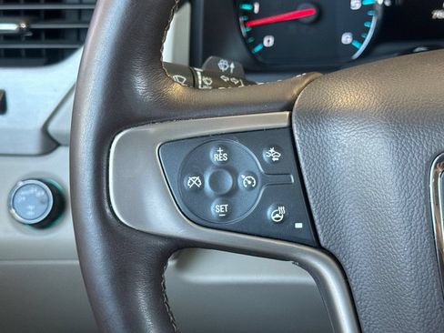 Used 2017 GMC Yukon Denali w/ Open Road Package AWD/4WD image 34