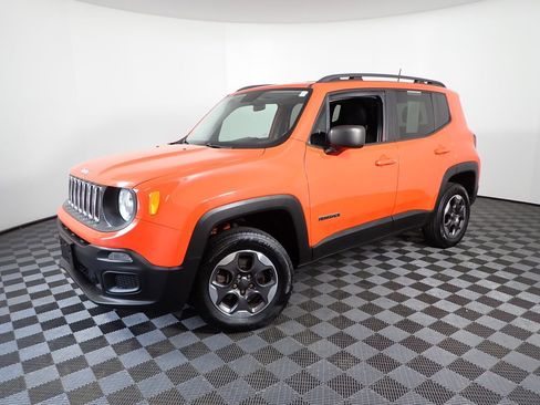 Used 2017 Jeep Renegade Sport w/ Power & Air Group image 13