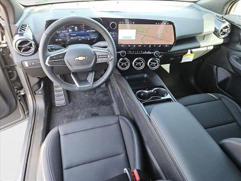 New 2025 Chevrolet Blazer EV LT image 15
