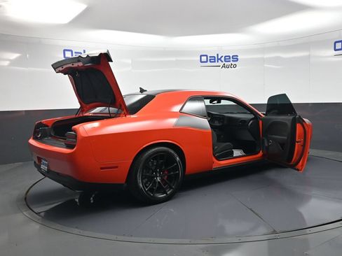 Used 2019 Dodge Challenger R/T Scat Pack w/ T/A Package RWD image 45