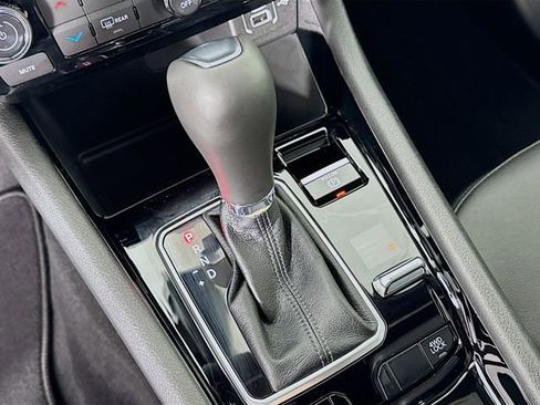 New 2026 Jeep Compass Limited w/ Sun, Sound & Navigation Group image 17