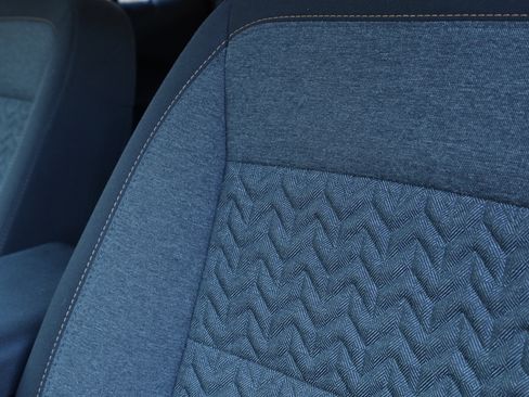 Used 2023 Chevrolet Equinox LT image 29