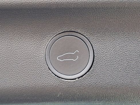Used 2023 Tesla Model Y Long Range AWD/4WD image 29
