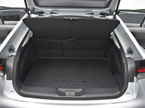 Used 2026 Toyota Prius XLE image 21