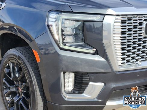 Used 2022 GMC Yukon XL Denali w/ Denali Premium Package image 13