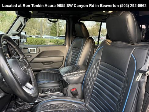 Used 2022 Jeep Wrangler Unlimited Sahara image 11