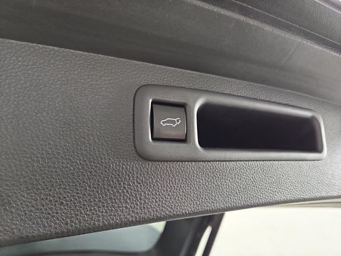 Used 2023 Toyota Highlander XSE AWD/4WD image 34