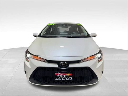 Used 2021 Toyota Corolla LE w/ Carpet Mat Package (TMS) FWD image 2
