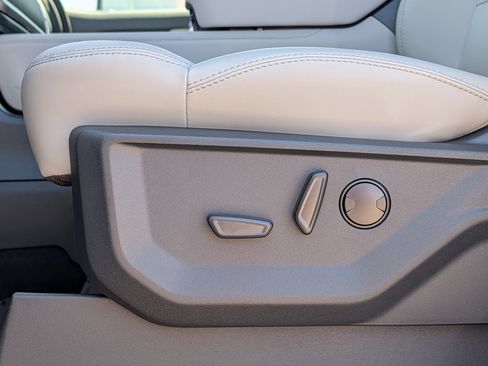New 2026 Ford Expedition Active RWD image 27