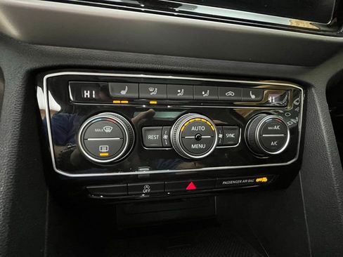 Used 2022 Volkswagen Atlas SEL AWD/4WD image 26