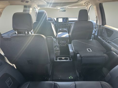 New 2025 Lincoln Aviator Reserve w/ Jet Appearance Package image 11