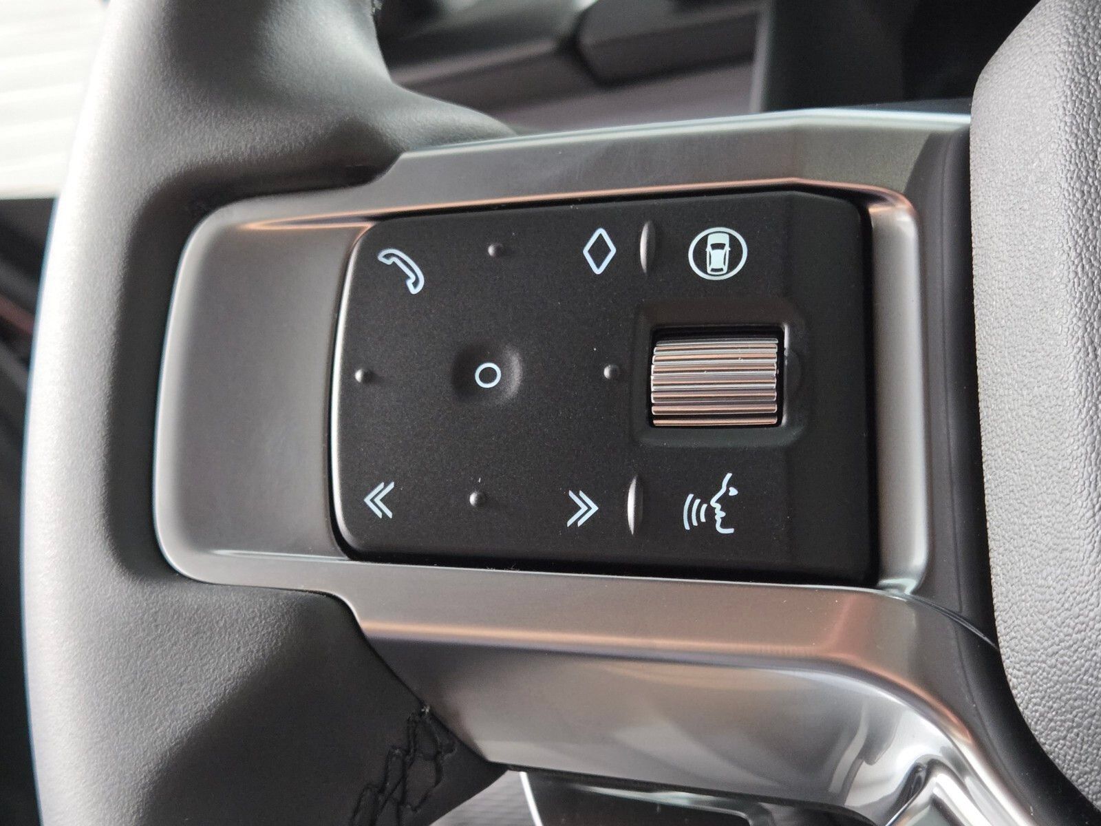 New 2026 Land Rover Discovery Limited Edition AWD/4WD image 25