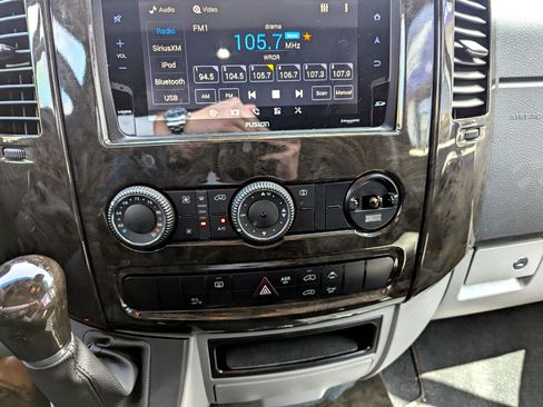 Used 2017 Mercedes-Benz Sprinter 2500 image 22