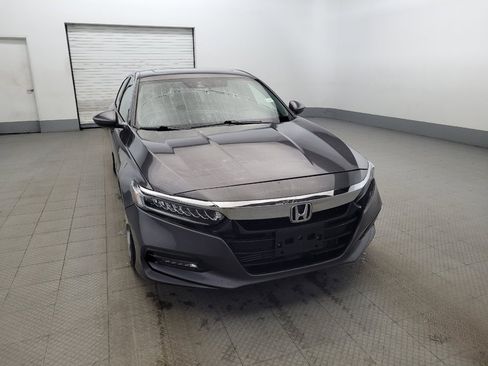 Used 2018 Honda Accord Touring image 14