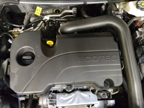 Used 2024 Chevrolet Equinox LS image 30