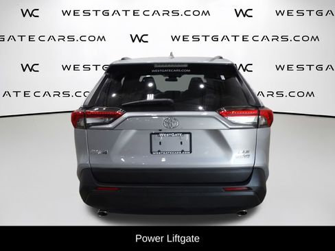 Used 2021 Toyota RAV4 XLE Premium image 7