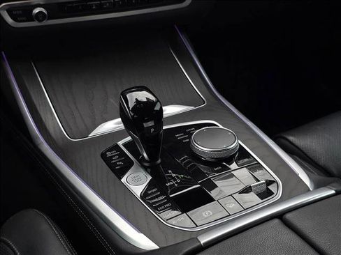 Used 2022 BMW X7 xDrive40i w/ Premium Package image 24