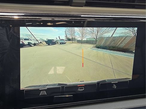 Used 2022 GMC Sierra 1500 AT4 w/ AT4 Preferred Package image 16