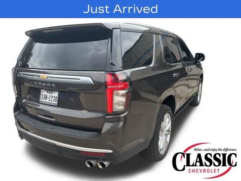 Used 2021 Chevrolet Tahoe High Country w/ Premium Package image 11