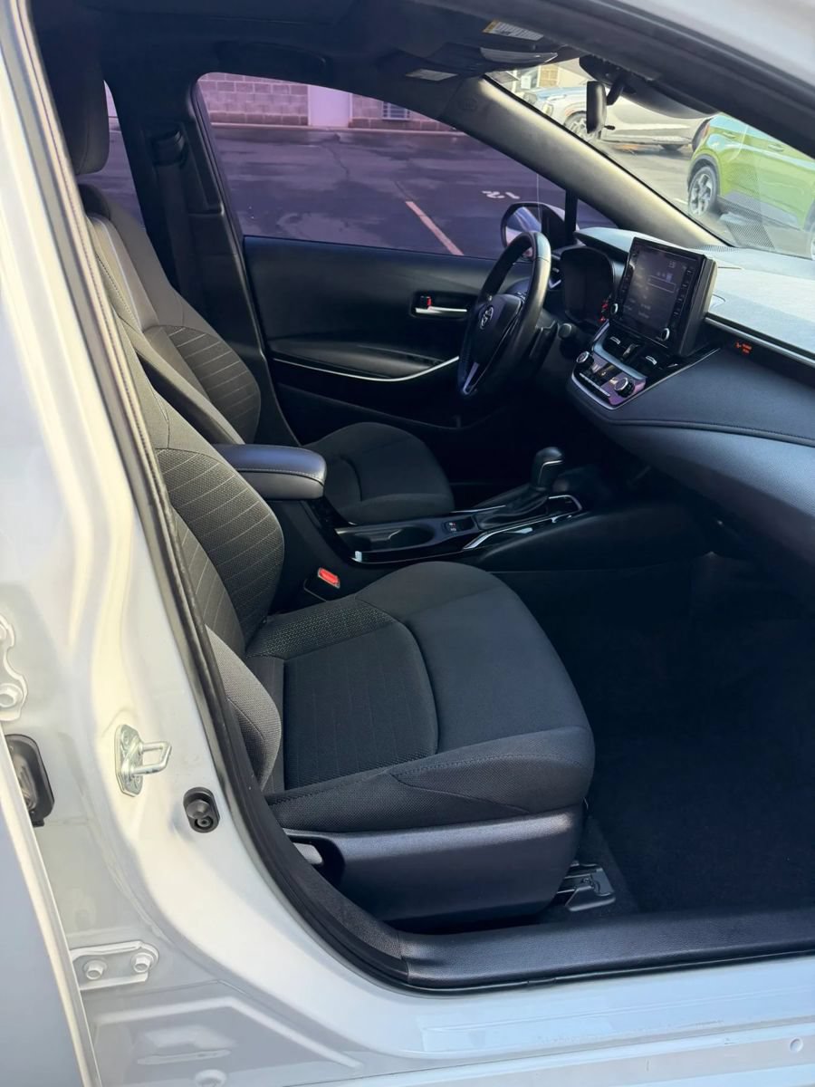 Used 2022 Toyota Corolla SE w/ SE Premium Package FWD image 12