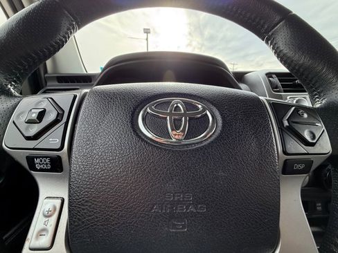 Used 2018 Toyota 4Runner SR5 image 30