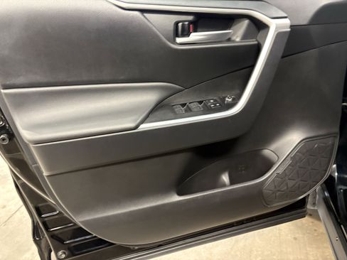 Certified 2025 Toyota RAV4 XLE image 4