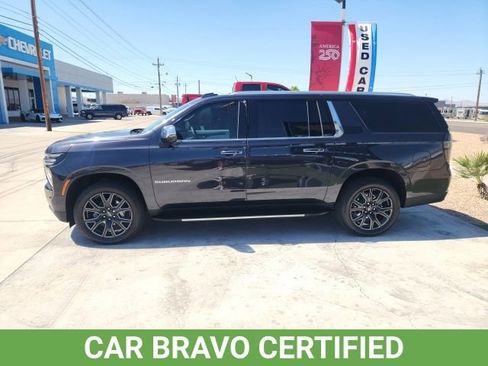 Used 2025 Chevrolet Suburban Premier w/ Sun And Tow Package AWD/4WD image 7