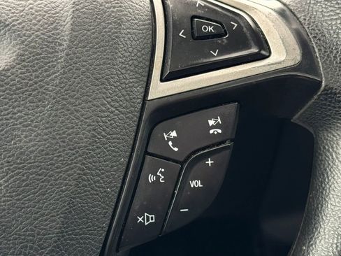 Used 2019 Ford Fusion SE AWD/4WD image 24