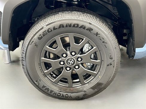 New 2026 Toyota 4Runner SR5 image 27