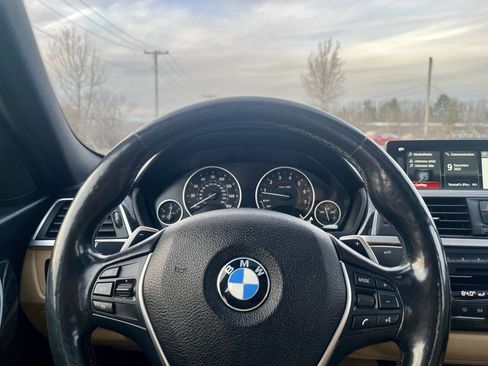 Used 2018 BMW 330i xDrive Sedan w/ Premium Package image 14