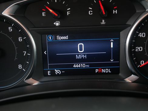 Used 2023 Chevrolet Equinox LT AWD/4WD image 34