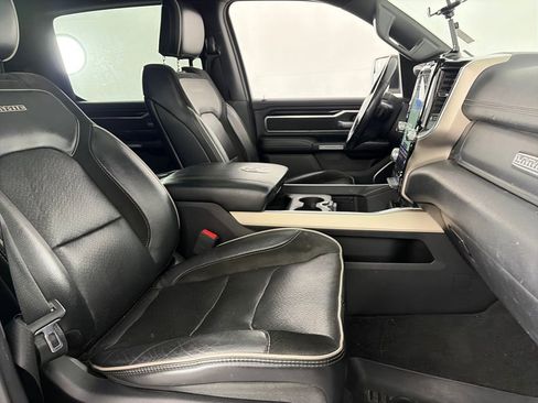 Used 2019 RAM 1500 Laramie image 32