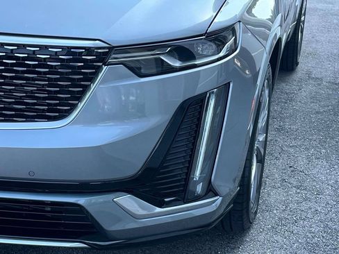 Certified 2025 Cadillac XT6 Premium Luxury w/ Technology Package AWD/4WD image 9