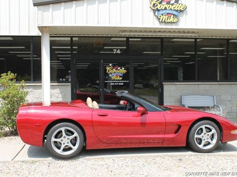 Used 2002 Chevrolet Corvette Convertible w/ Preferred Equipment Group2 RWD image 34