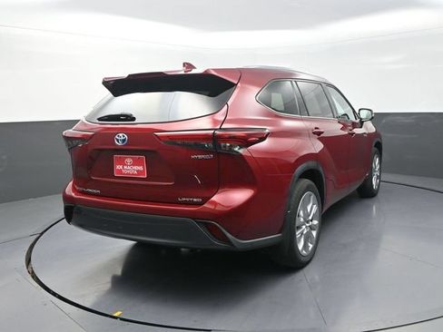 Used 2021 Toyota Highlander Limited AWD/4WD image 8